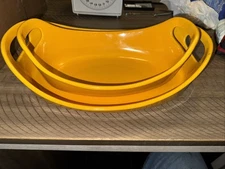 Rachael Ray Stoneware Oval Set Of 2. 1.25Q & 2.25Q Yellow