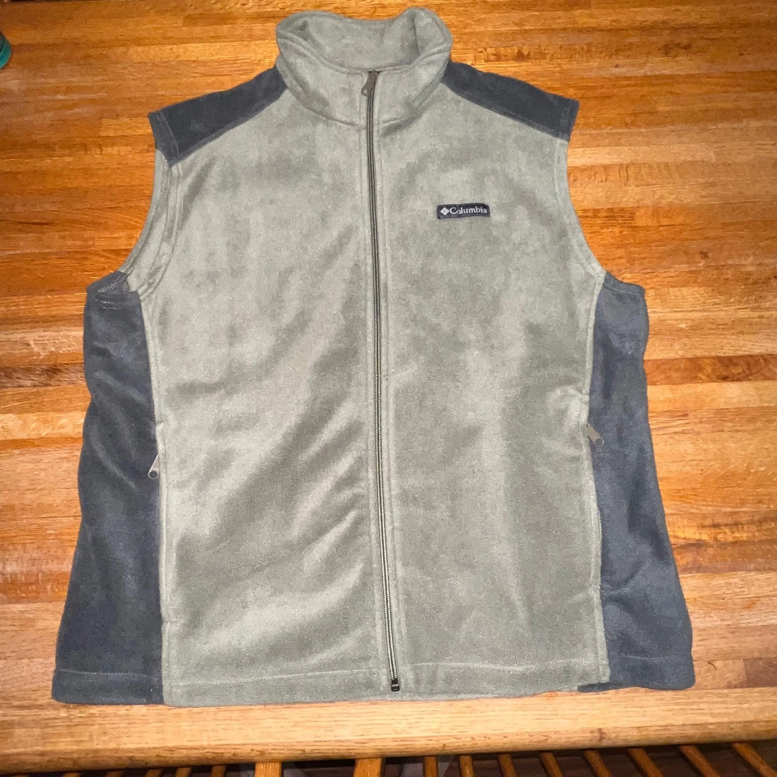 Columbia Men XL Green Gray Two Tone Fleece Full Zip Sleeveless Mock Neck Vest