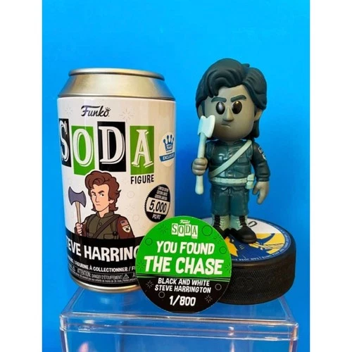 LE 800 PIECE EXC CHASE B&W Steve Harrington w/ Ax Stranger Things Funko Soda