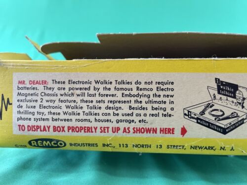 Vintage 1953 REMCO 2-Way Space Theme Walkie-Talkie Set! VERY COOL! - Picture 8 of 11