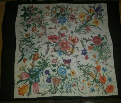Splendid GUCCI Flora Snake Print 100% Silk Scarf 5730 With A