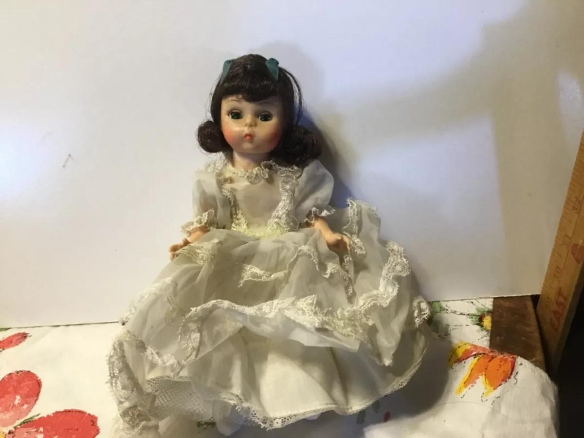 Madame alexander 2025 miniature showcase