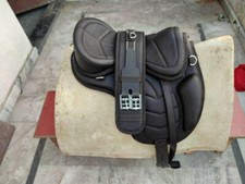Leather Saddle Freemax Treeless Leather Saddle In Brown and black