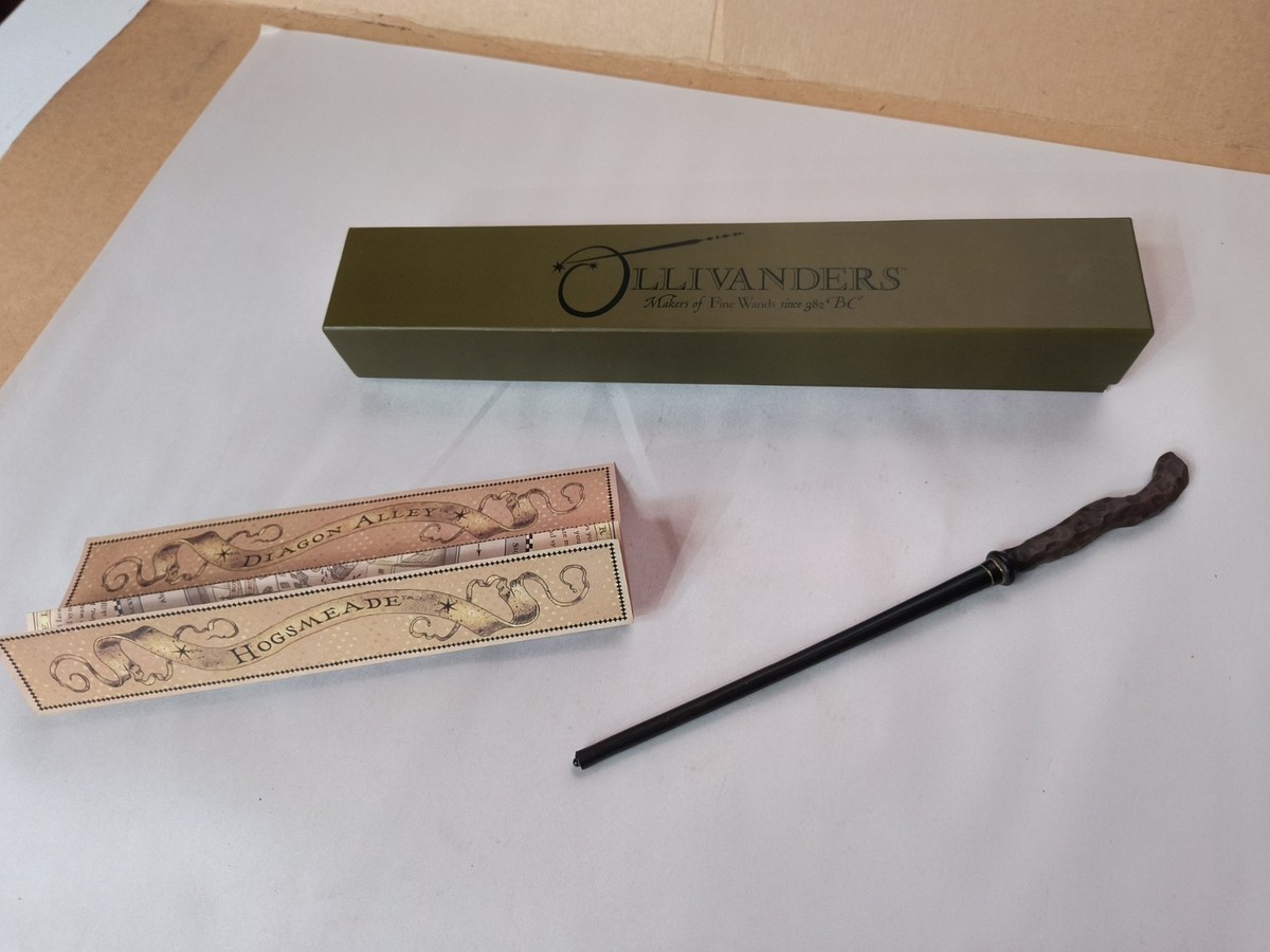 Universal Studios Harry Potter Ollivanders Vine Hazel Wand 9” W