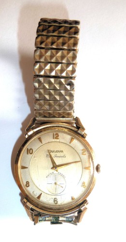 1950s Wristwatch BULOVA 23 Jewel w. 14K Yellow Gold Case Waterproof Runs