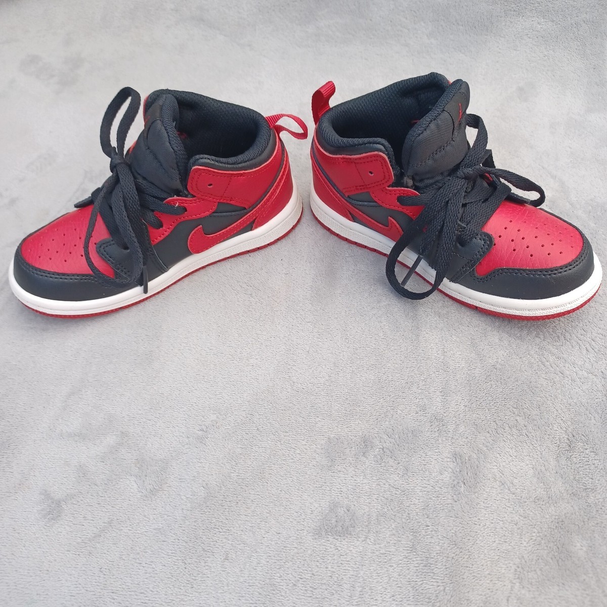Nike Air Jordan Shoe 9C Toddler 1 Mid 'Banned' Sneaker ( 640735