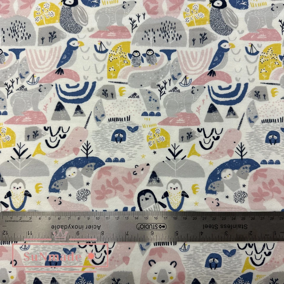 Tela de franela de media yarda - Franela de animales de invierno con estampado súper acurrucado Foto 2 de 4