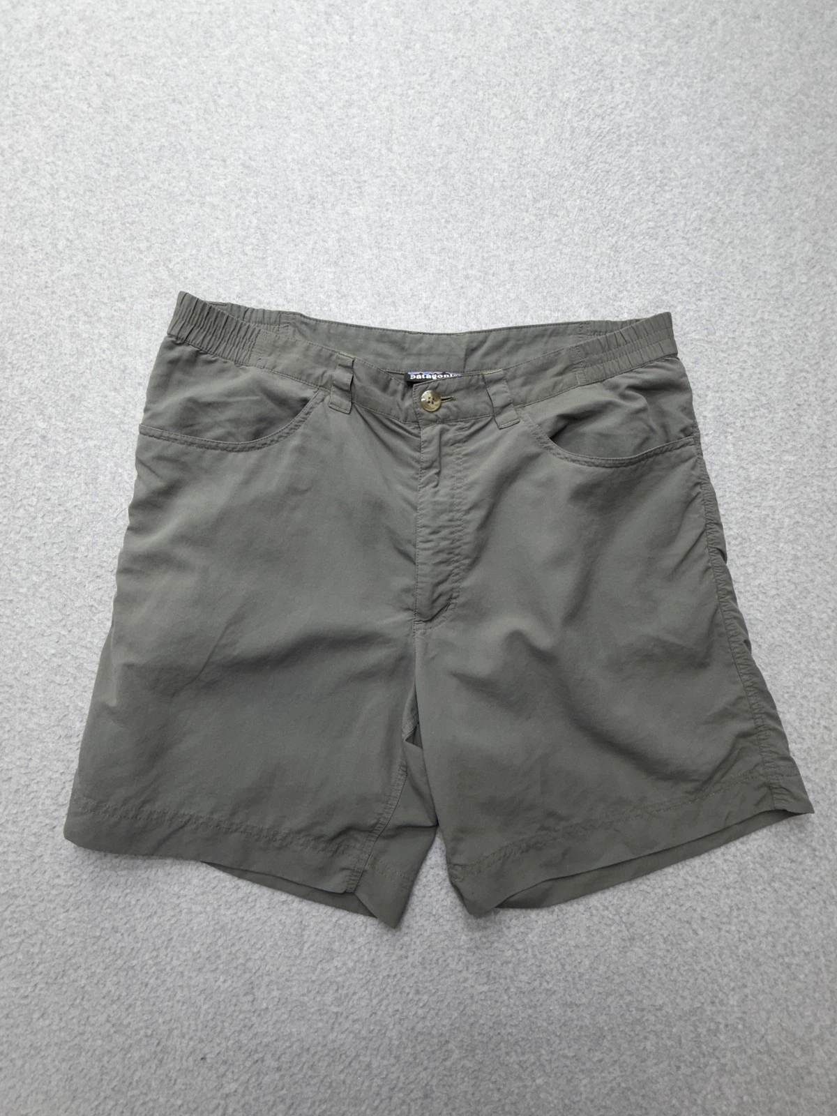 Patagonia Shorts Mens 36 Green Nylon Chino 8 Inseam Elastic Waist Quick Dry