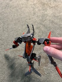 100% Complete and Retired Lego Hero Factory Jawblade (6216)