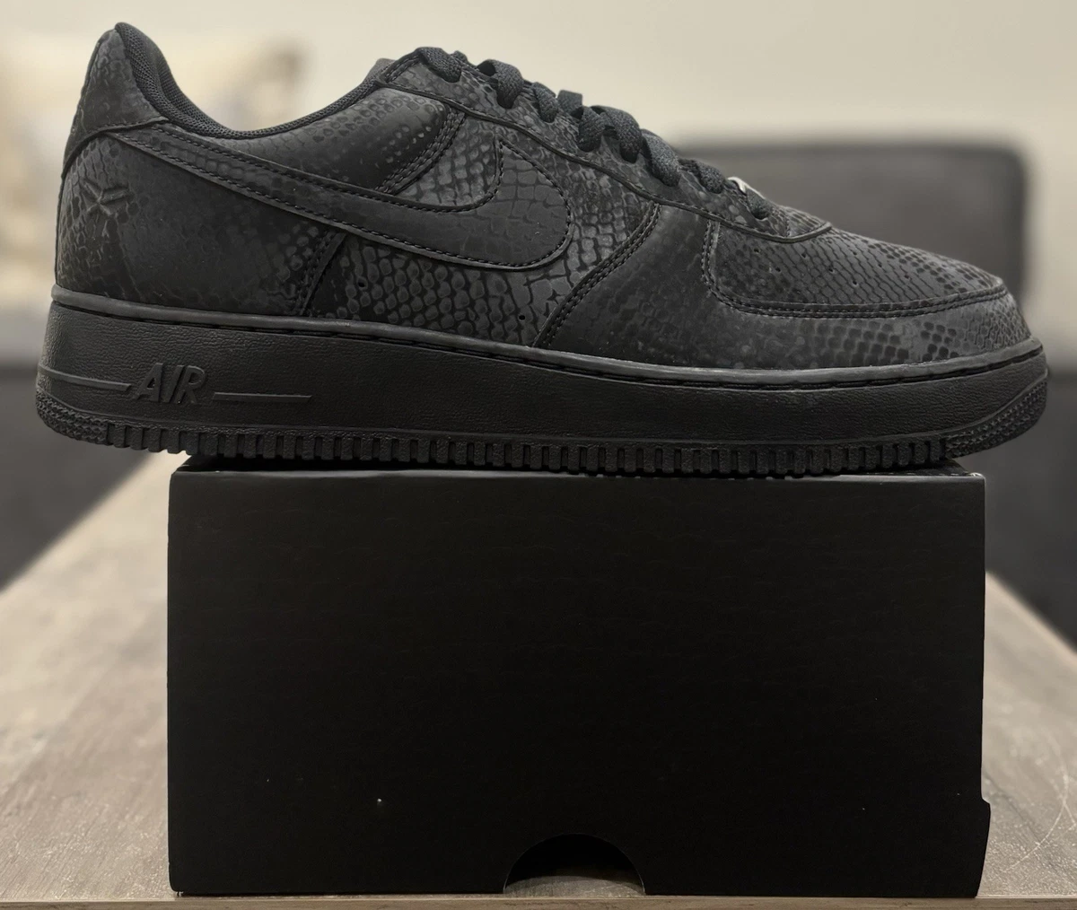 New Authentic Men\'s Nike Air Force 1
Low Kobe Bryant Forever Black limited ed Nike Air Force 1 Low Kobe Bryant Forever Black Men main image 4