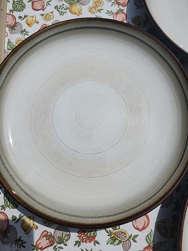 Sango Jetta Black 4830 Stoneware 7-5/8" Salad Plates Set of 3 - Picture 3 of 4