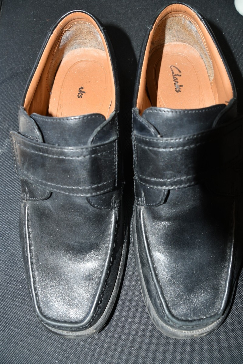 MENS BLACK CLARKS SHOES SIZE LITTLE USED UK