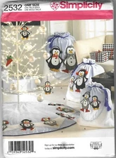 Simplicity Pattern 2532 Christmas Decor Tree Skirt Ornaments Penguins UNCUT