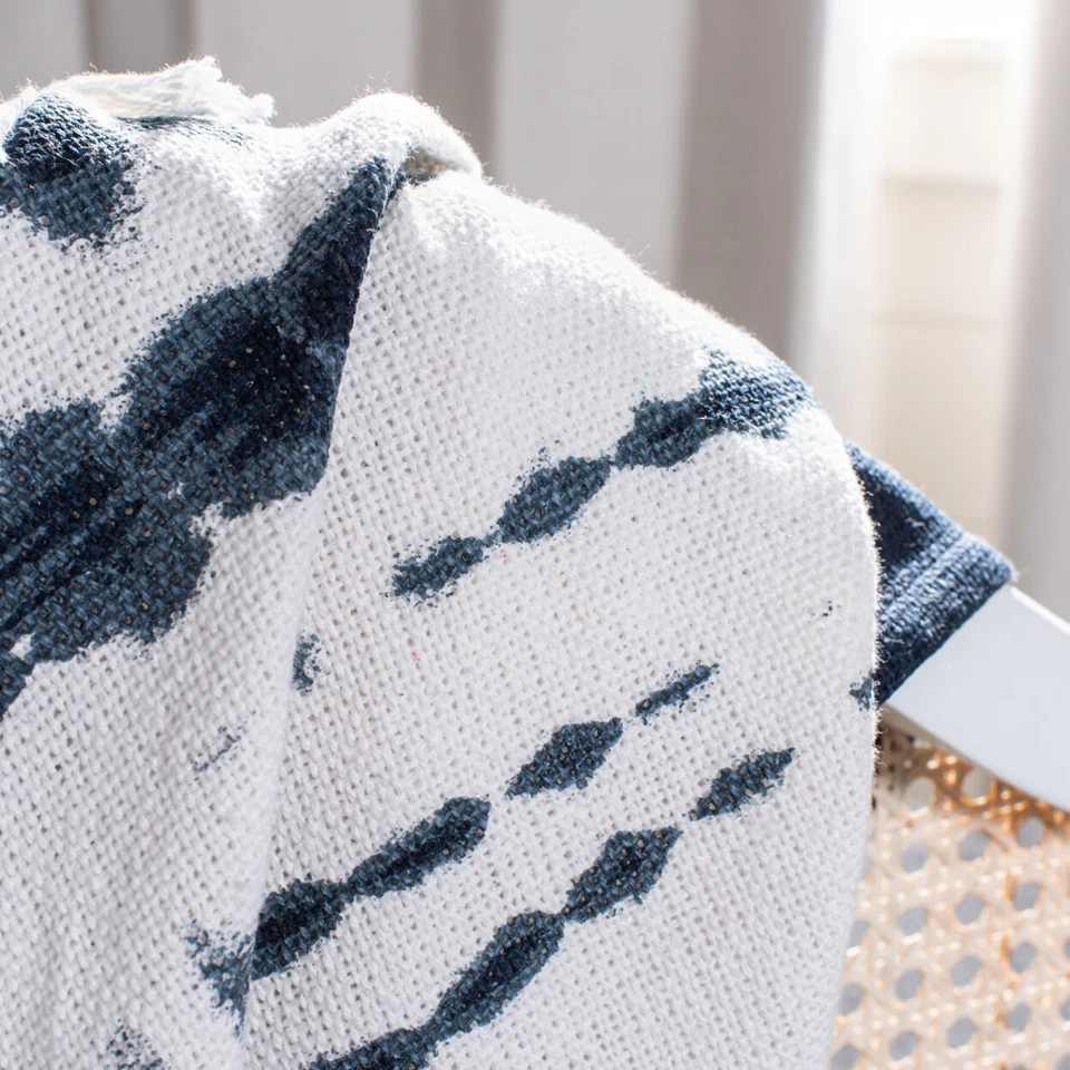 Manta SAFAVIEH Arya | Beige/Azul Marino | Foto 3 de 4