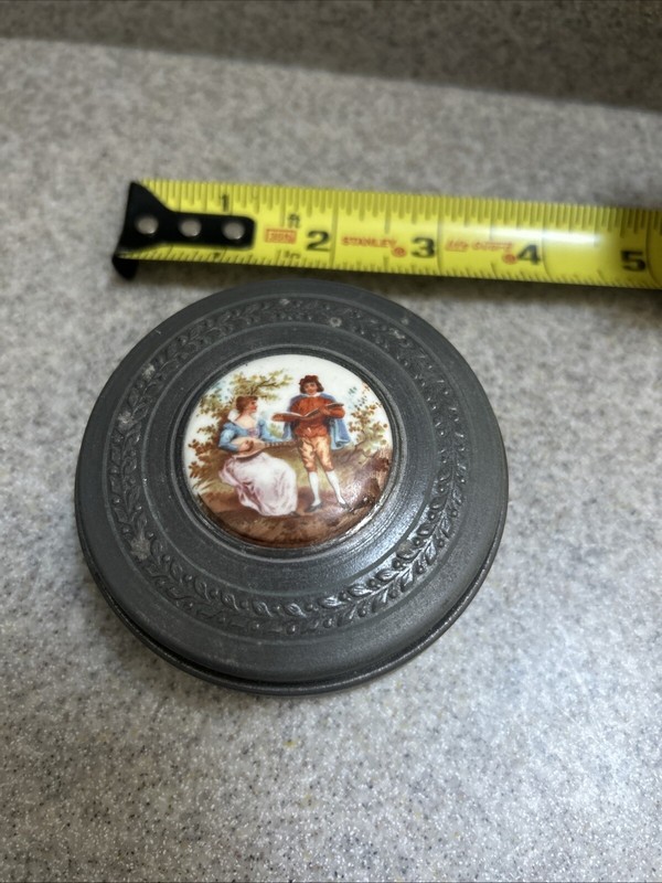 vintage metal powder puff Box