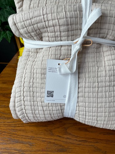 NWOT QUINCE ORGANIC RIBBED COTTON COVERLET SET SAND KING CAL KING BEDSPREAD - Picture 10 of 20