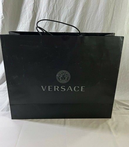 Geurloos Crimineel kust Versace Reusable Paper Shopping Bag Gift Rope Handle Black 19.5" x 24" x 8" | eBay Geurloos Crimineel kust Versace Reusable Paper Shopping Bag Gift Rope Handle Black 19.5" x 24" x 8" | eBay