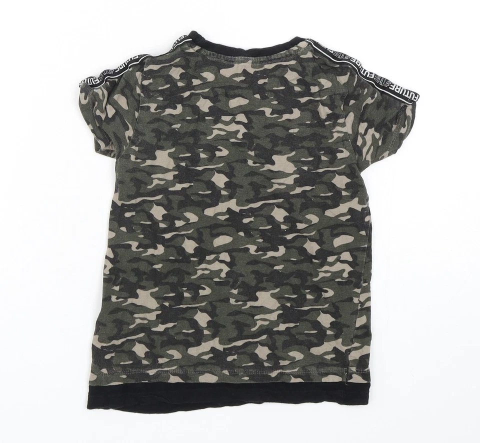 Primark Boys Green Camouflage Cotton blend T-Shirt Size 4-5 Years Pul - Image 2 of 4