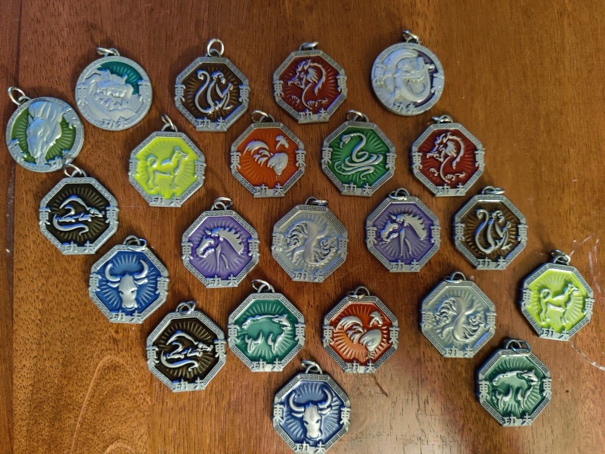 Pendentif Talisman Jackie Chan – « Les Aventures De Jackie Chan » – Occasion Très Bon état