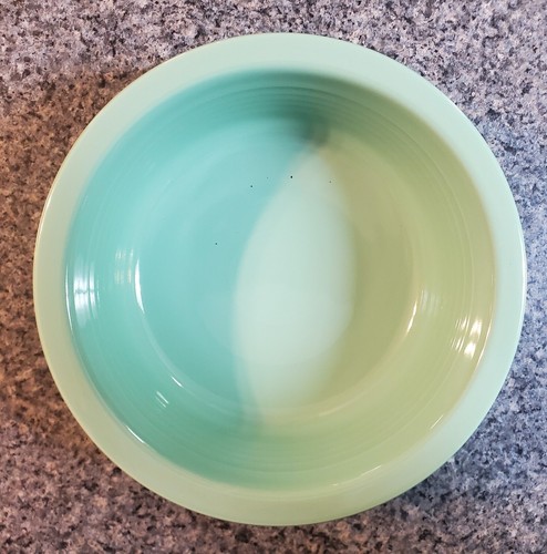 NEW Fiesta Sea Mist Classic Rim Large Serving Bowl 40 oz 8 1/4" RETIRED - Picture 3 of 7