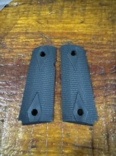Black Rubber Double Diamond Grips For Colt 1911 Officers Models. 