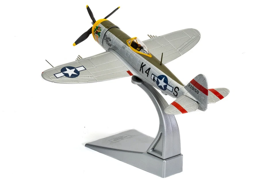 Corgi 1/72 P-47D Thunderbolt 405th FG 511th FS Dottie Mae Henry Mohr AA33827 - Image 4 of 4