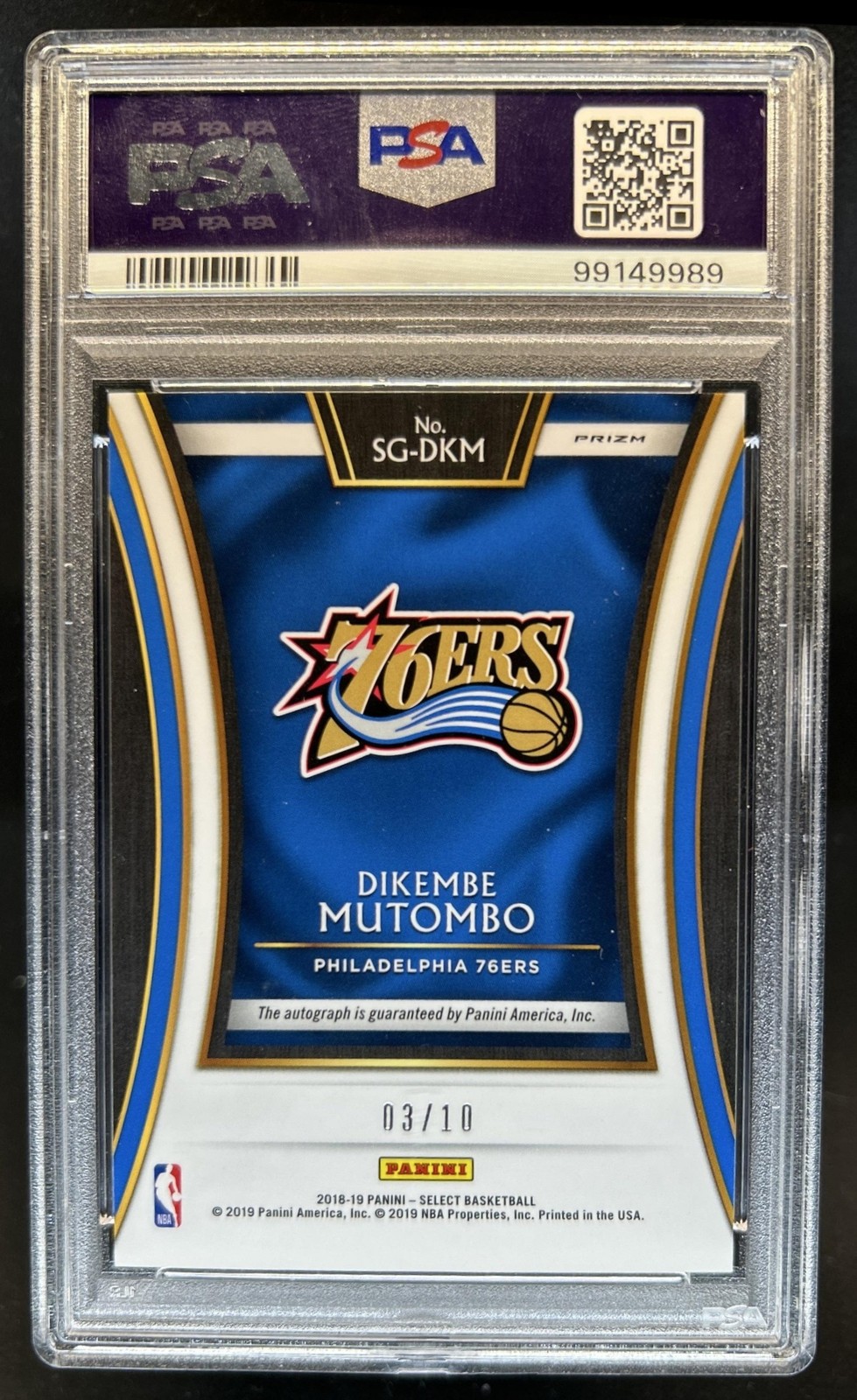 2018-19 Panini Select Dikembe Mutombo Signatures Gold Prizm Auto #/10 PSA 9 view 2