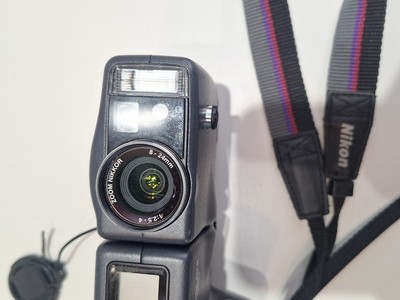 For Parts / Repair】Nikon Coolpix 990 Retro Digital Camera – Made