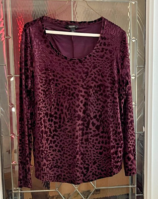 Simply Vera Burgundy Scoop Neck Velvet Textured Leopard Print L/S Top sz L