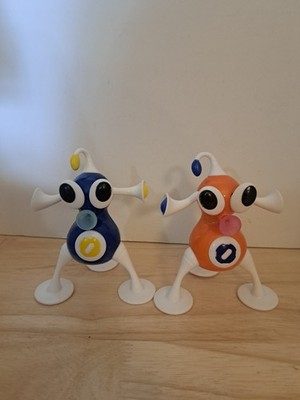 Lot Of 2 Vintage 2006 McDonald's Zizzle Iz Happy Meal Toys Blue