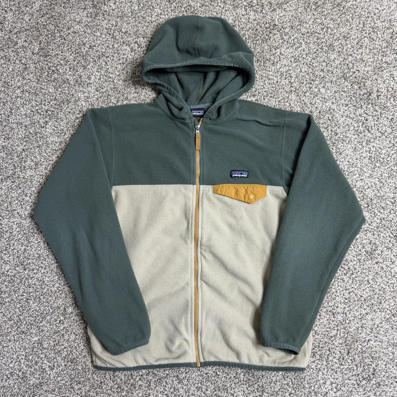 Patagonia Boys Micro D Snap-T Jacket Full Zip Moray Khaki Size Large 12 STY65465
Opens in a new wind