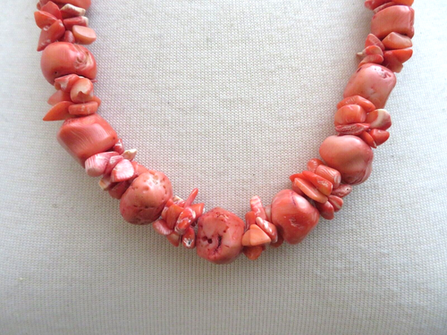 COLLAR CORAL NARANJA DE DISEÑOS DE GARY 22" - Imagen 3 de 3