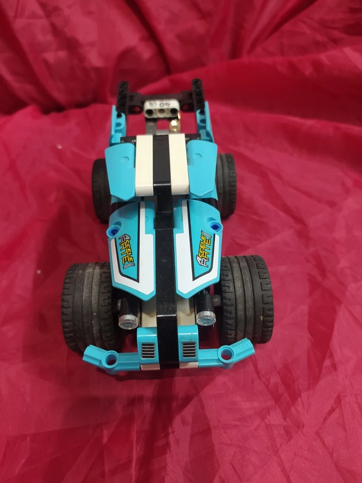 LEGO Technic 42059 Stunt Truck, foto 2 di 5