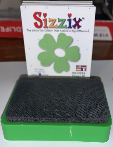 Sizzix Sizzlits Phrase, Friends & Daisies Die 654345 & Sm. Flower #1 38-0224 NEW - Picture 4 of 4