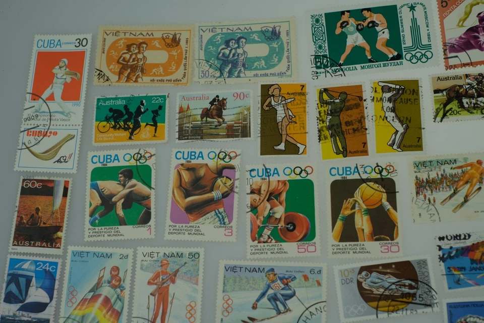 worldwide stamps collections lots album  Vintage Rare Classic Antique Genuine - Image 2 of 4