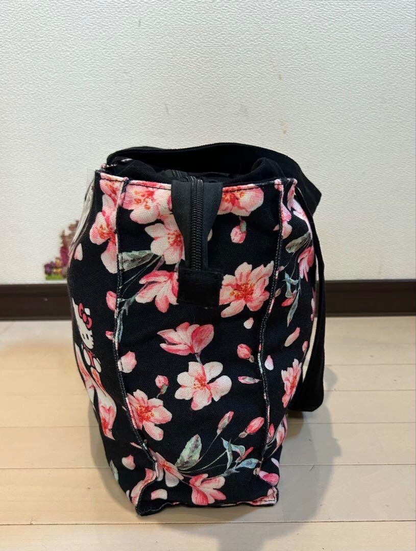 Hello kitty × Robin Ruth collaboration Kawaii Black Tote bag 