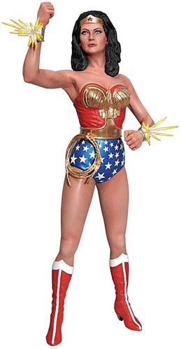 NEW Moebius Models 973 WONDER WOMAN LYNDA CARTER 1:8 Scale Model Kit - Picture 3 of 3