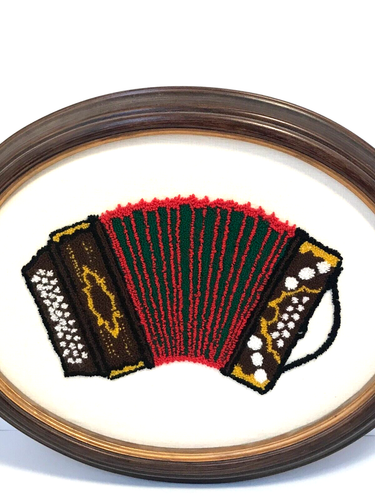 Accordion Studio Art VTG Folk Art Style Oval Wall Hanging Picture Frame READ - Picture 3 of 10
