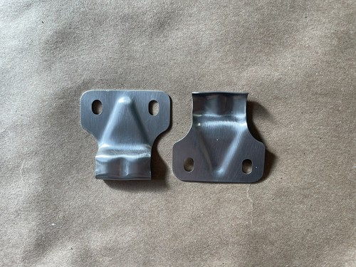 ✈️ NEW Cessna Window Latch Striker Plate, P/N: 0517002-1 , cessna 152, 150, 172 - Picture 4 of 4