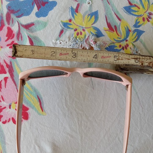 Kenneth Cole Vintage Womens Sunglasses Pink - Picture 4 of 9