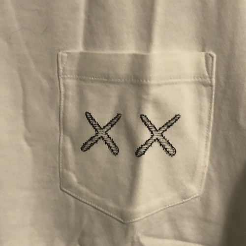 Uniqlo x KAWS SS16 100% authentic Limited Pocket Tee White Size XL 2016 - Picture 2 of 7