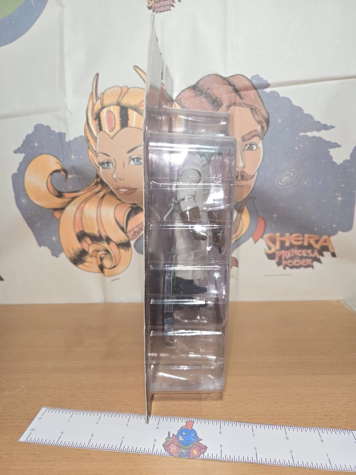 Figura de acción The Munsters Hot Rod Grandpa Toys R Us diamante exclusivo Foto 4 de 4