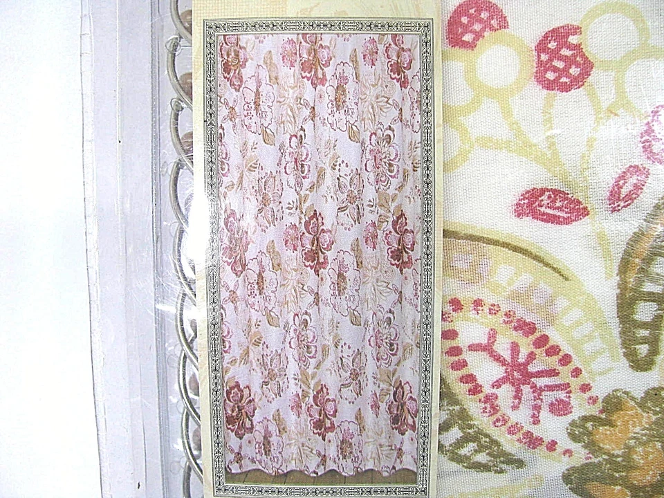 JUEGO DE CORTINAS DE DUCHA Y ANILLOS ENROLLABLES 70" X 72" 12 ANILLOS MEJOR HOGAR 100% POLIÉSTER N Foto 4 de 4