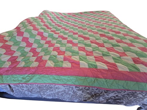 Vintage Bow Tie Quilt Handmade Pink and Green 77"x82" - Picture 3 of 8