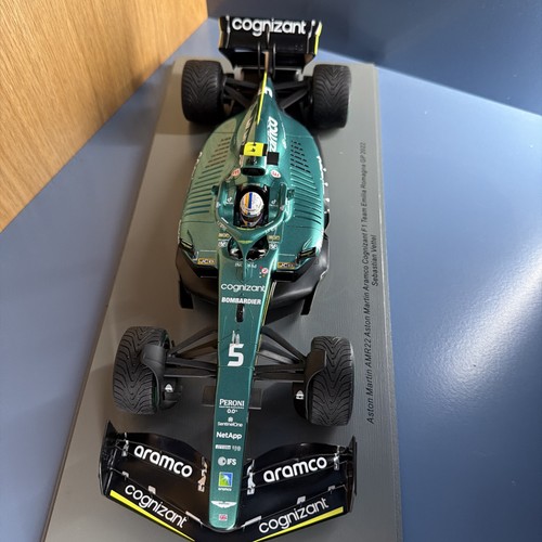 Sebastian Vettel 2022 Emilia Romagna GP 1:18 Spark Model Aston Martin F1 - Picture 3 of 9