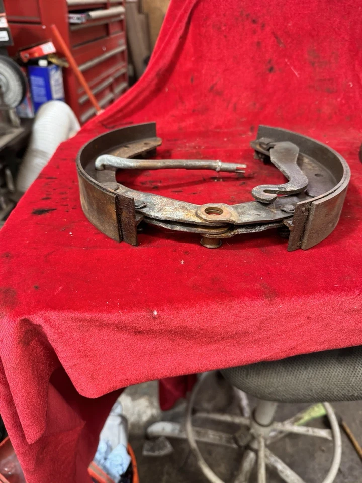 Juego de herrajes de freno trasero Chevrolet 1936-1950 1937 1939 1941 1947 1948 1949 Foto 4 de 4