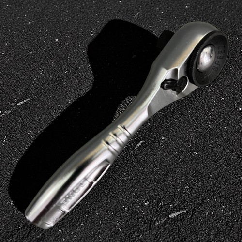 Tone RH3HQS 3/8" Short ratchet with Spinner | Quick-release button - Picture 2 of 7