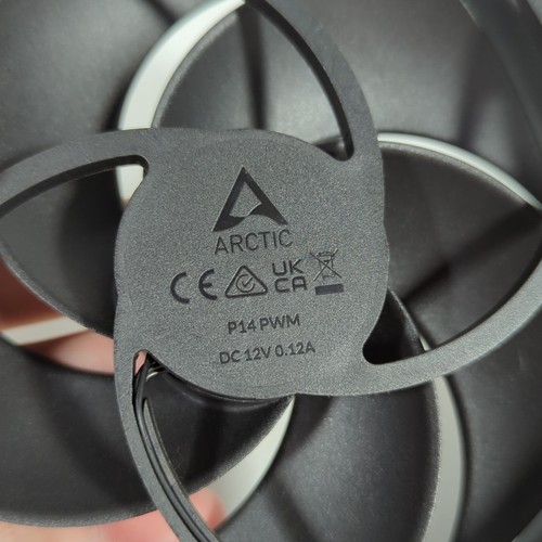 2 ventilateurs de boîtier noir Arctic Cooling 140 mm P14 PWM 4 broches - Photo 6/8