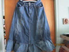 ARTKA JEAN skirt 31" long 28" waist M 4 Pockets sewing machine buttons no tags