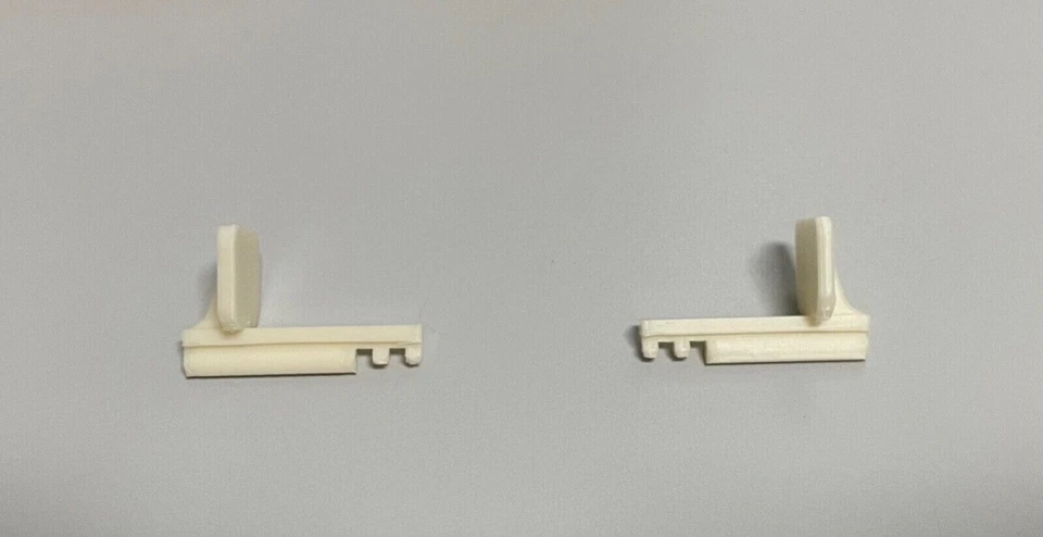 Tirador de ventana Dometic. Pestaña ventana. Oscurecedor Remis. Foto 2 de 4